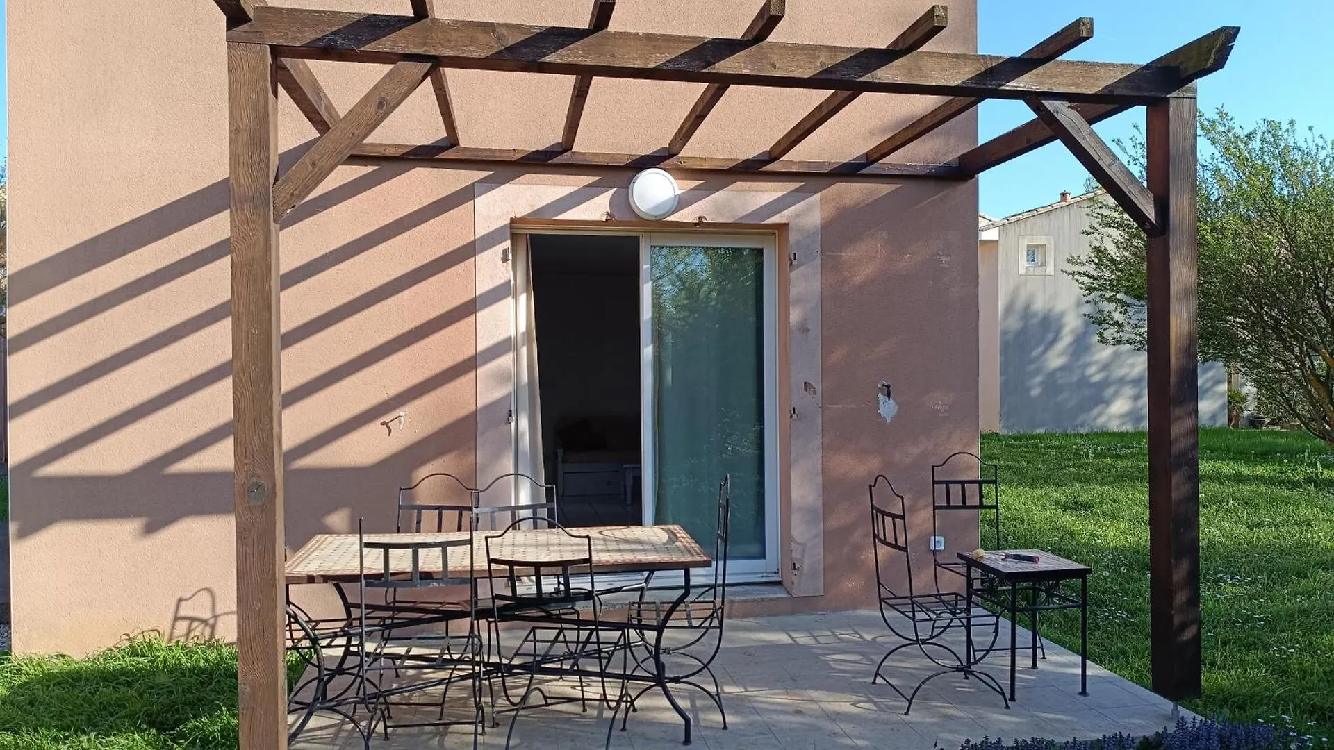 Holiday home La Cigale D'Avignon Villa Saint-Saturnin-les-Avignon
