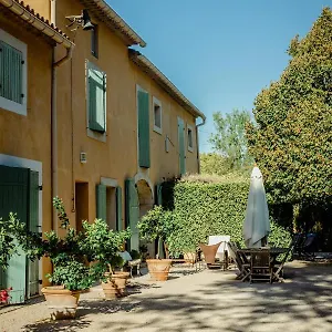 Hébergement de vacances De Trévouse, Saint-Saturnin-lès-Avignon